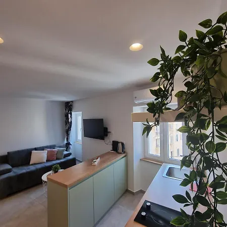 Casa Vinko 1933 - Sea View Boutique Apartments