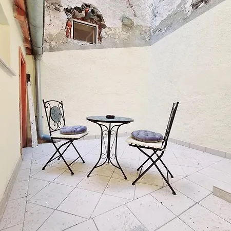Casa Vinko 1933 - Sea View Boutique Apartments * Piran