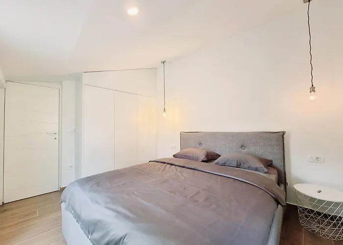 As Deluxe דירה פיראן